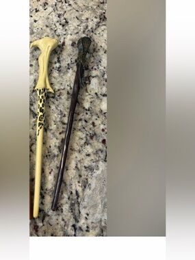 Harry Potter Collectible Wands (2)